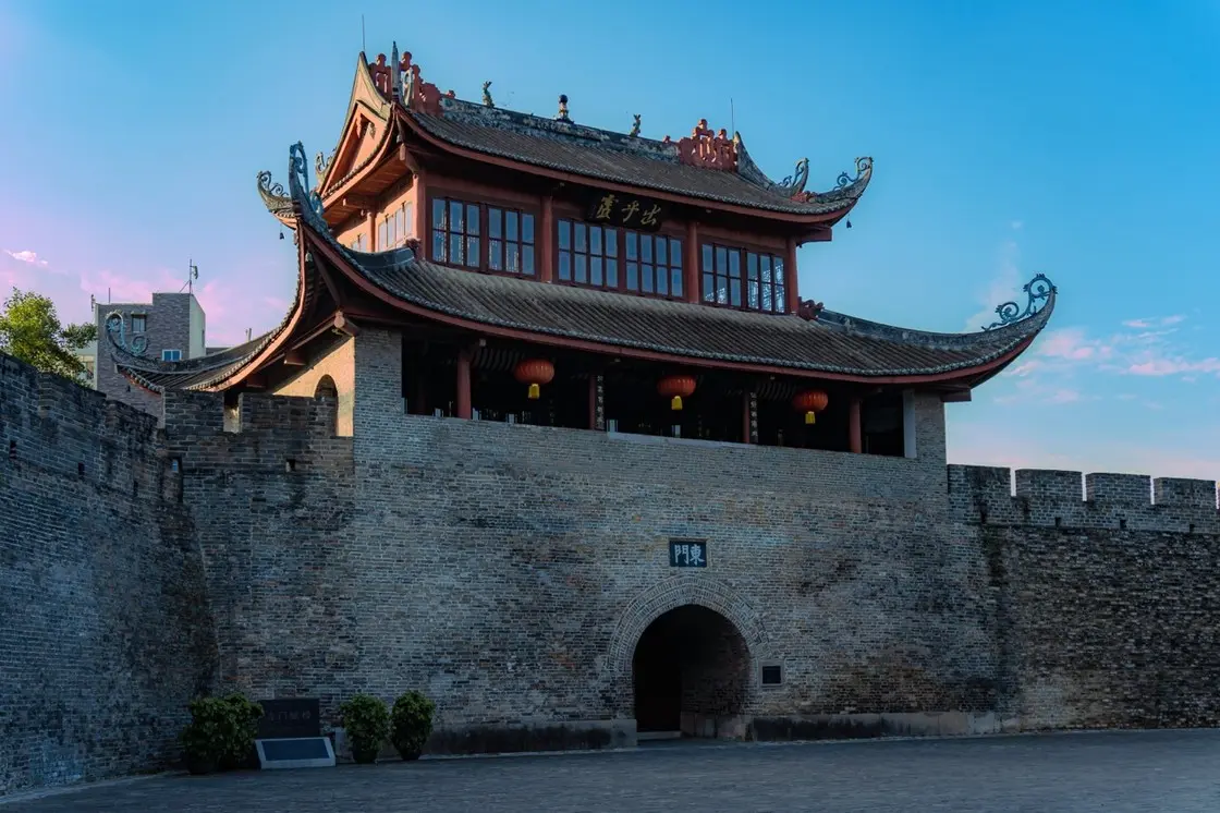 没有文惠桥的图了，拿一张东门城楼的吧
